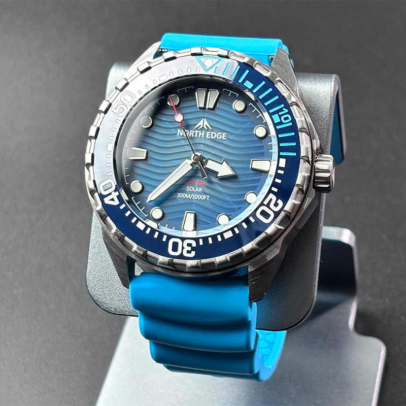 Luxury Watch Display Case - นาฬิกาดำน้ำ NORTH EDGE 2026 รุ่นใหม่ TRITON