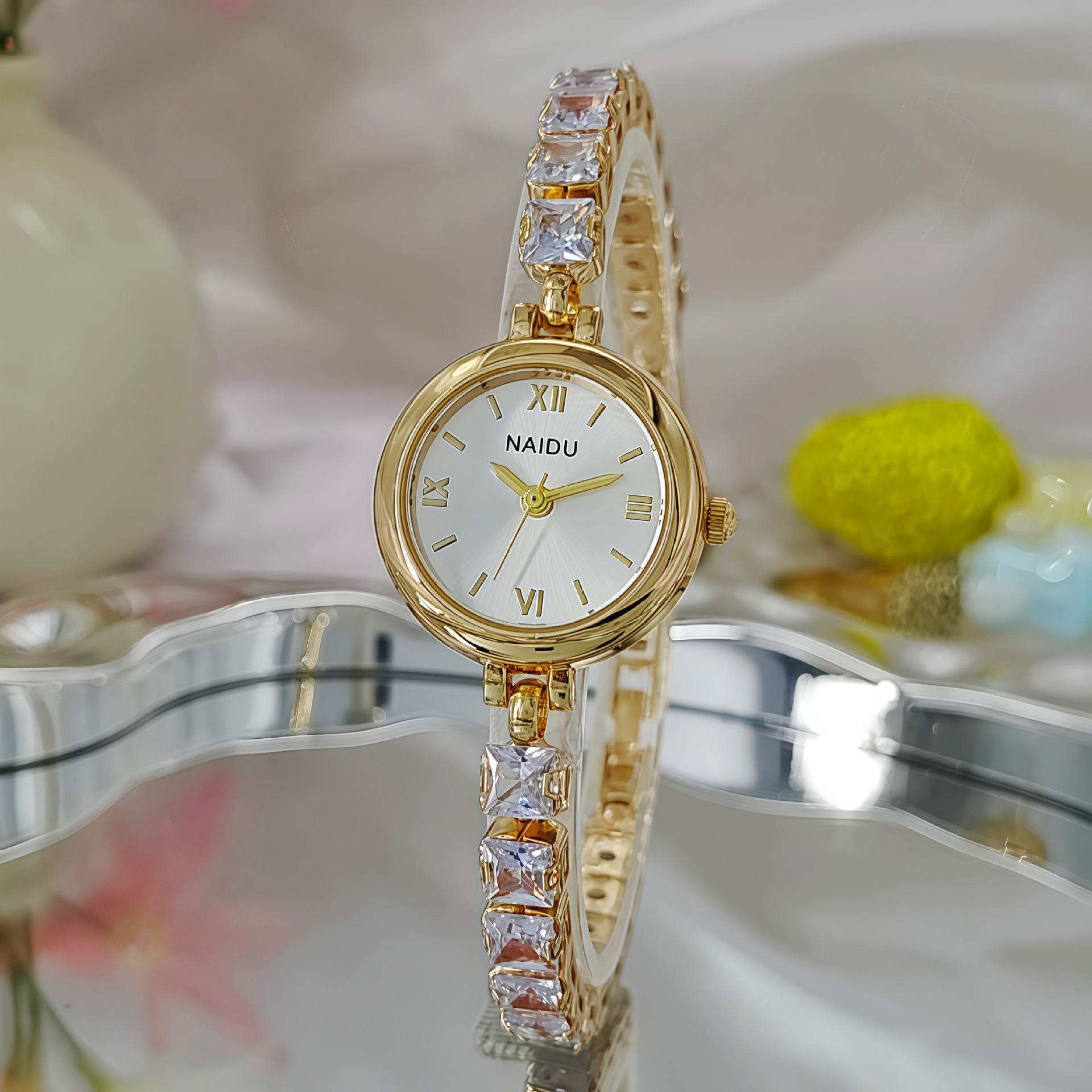 Luxury Watch Level - นาฬิกาข้อมือประดับเพชรแฟชั่นใหม่สำหรับผู้หญิง สไตล์เรโทร ระดับความสวยงามสูง ไม่ซ้ำใคร นาฬิกาขนาดเล็ก หรูหราเบาๆ