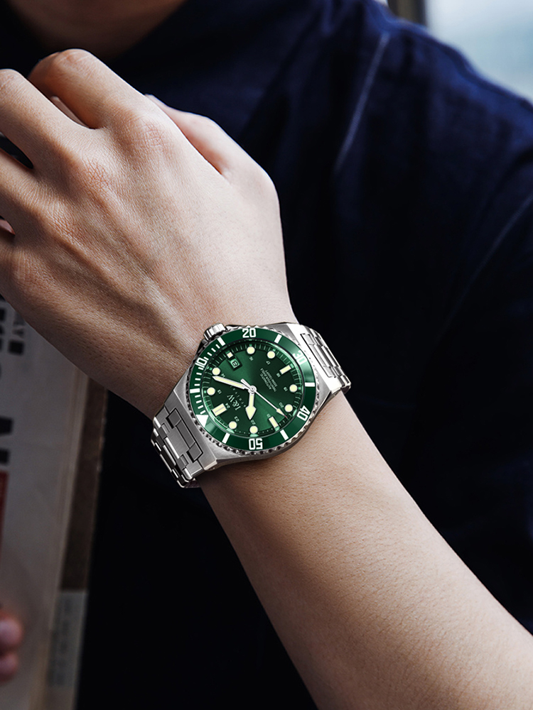 IW แบรนด์หรูอัตโนมัติกีฬานาฬิก - Diver Watch 300M บทวิจารณ์และราคา