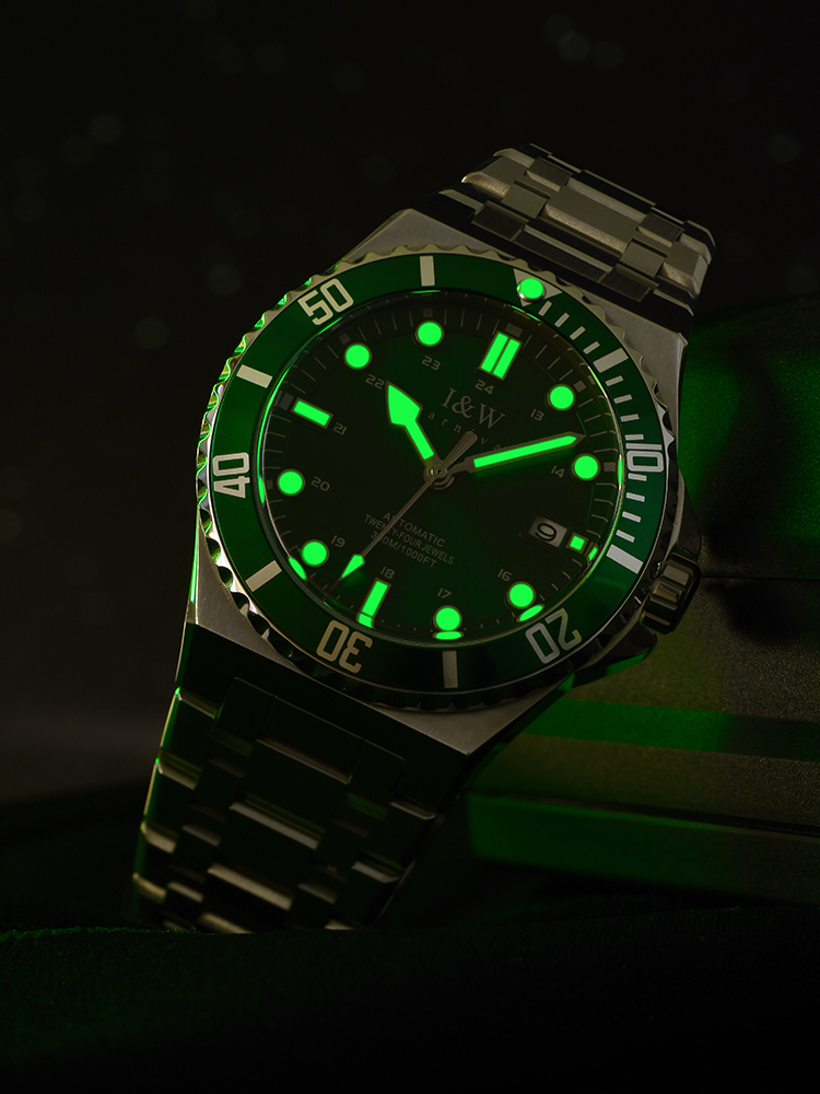 IW แบรนด์หรูอัตโนมัติกีฬานาฬิก - Diver Watch 300M บทวิจารณ์และราคา