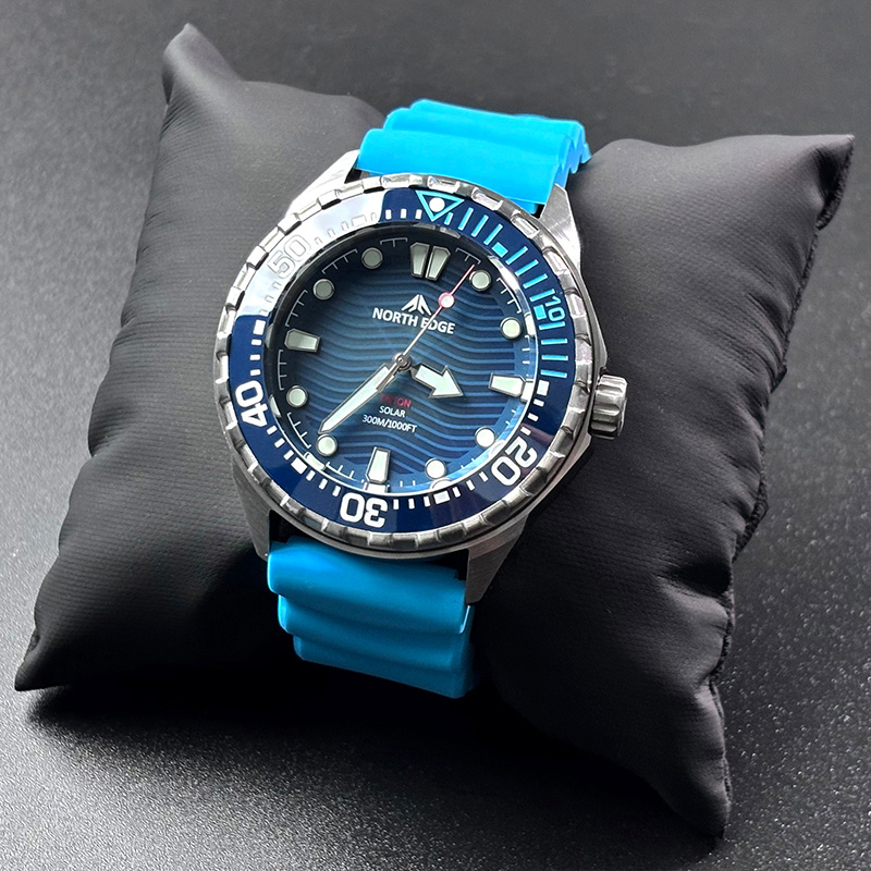 นาฬิกาดำน้ำ NORTH EDGE 2026 รุ - Luxury Watch Display Case บทวิจารณ์และราคา