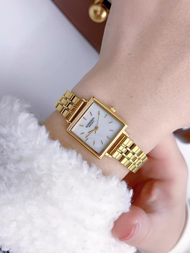 นาฬิกาควอตซ์กันน้ำ ดีไซน์เรียบ - Luxury Watch Offers บทวิจารณ์และราคา