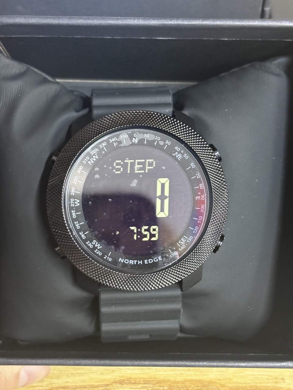 นาฬิกาดิจิตอลผู้ชาย NORTH EDGE - Compass Watch Luxury บทวิจารณ์และราคา