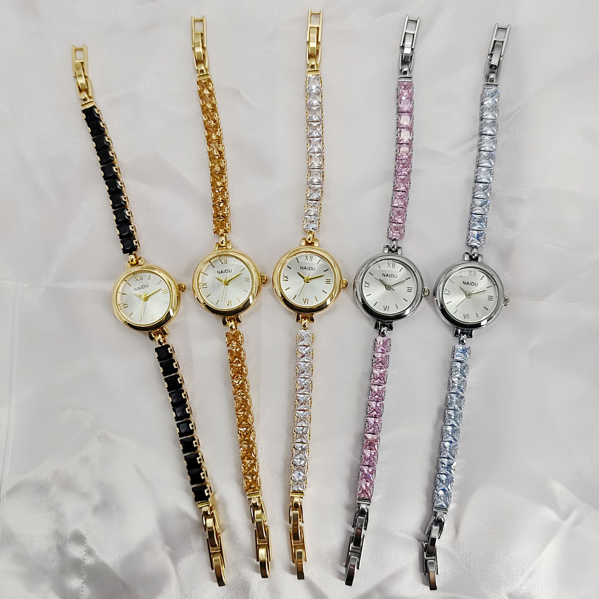 นาฬิกาข้อมือประดับเพชรแฟชั่นให - Luxury Watch Level บทวิจารณ์และราคา