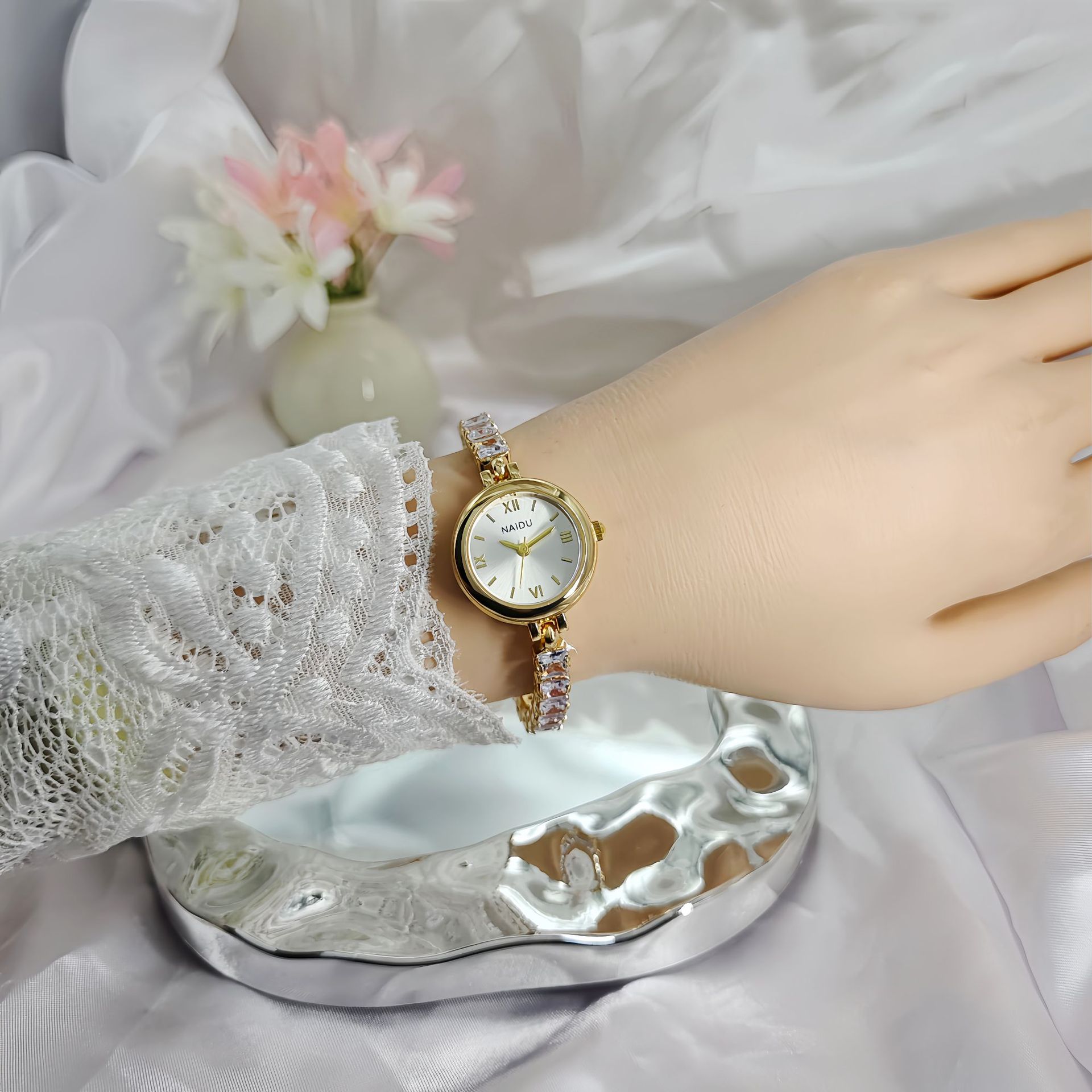 นาฬิกาข้อมือประดับเพชรแฟชั่นให - Luxury Watch Level บทวิจารณ์และราคา