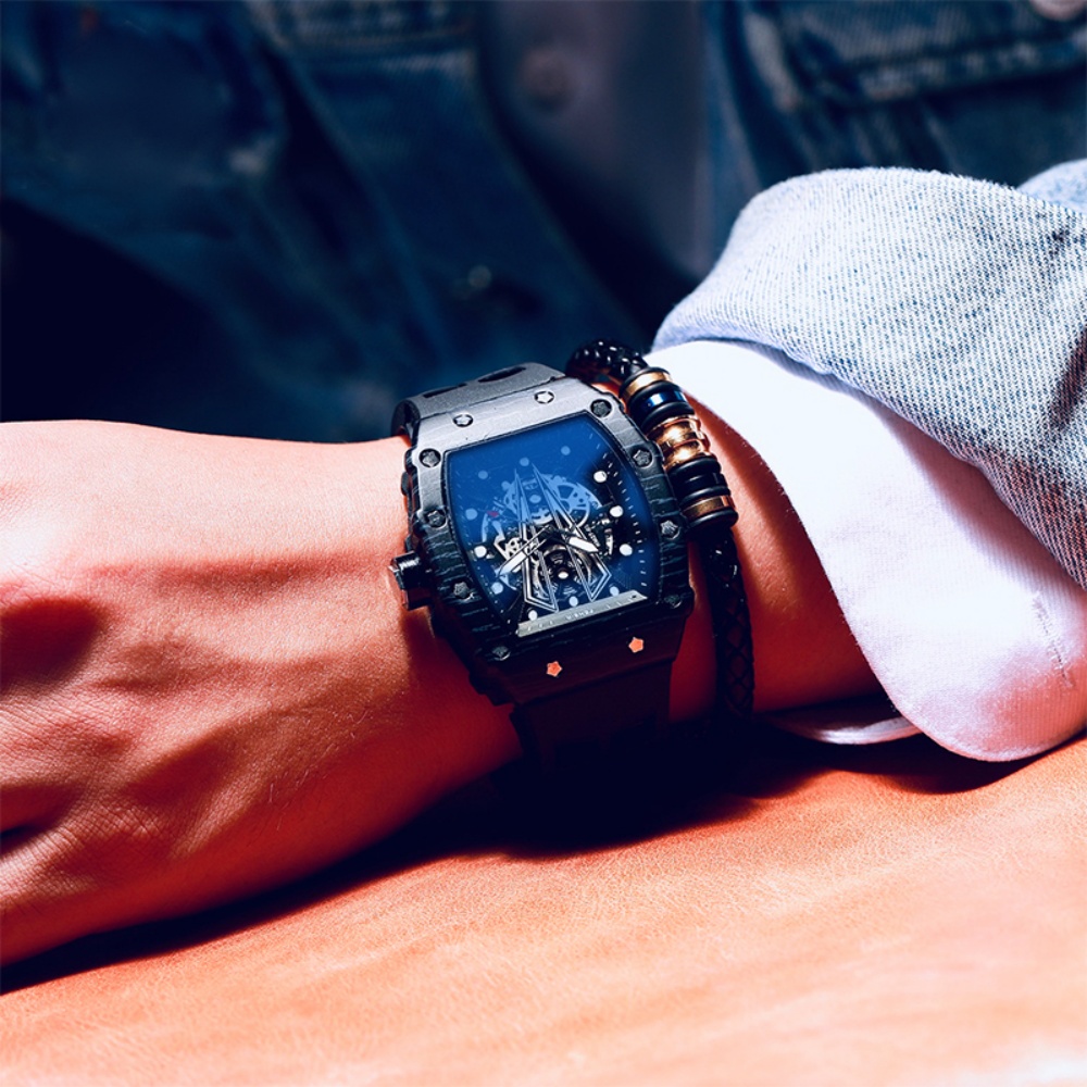 นาฬิกาควอทซ์สำหรับผู้ชายที่ได้ - Luxury Watch Offers บทวิจารณ์และราคา