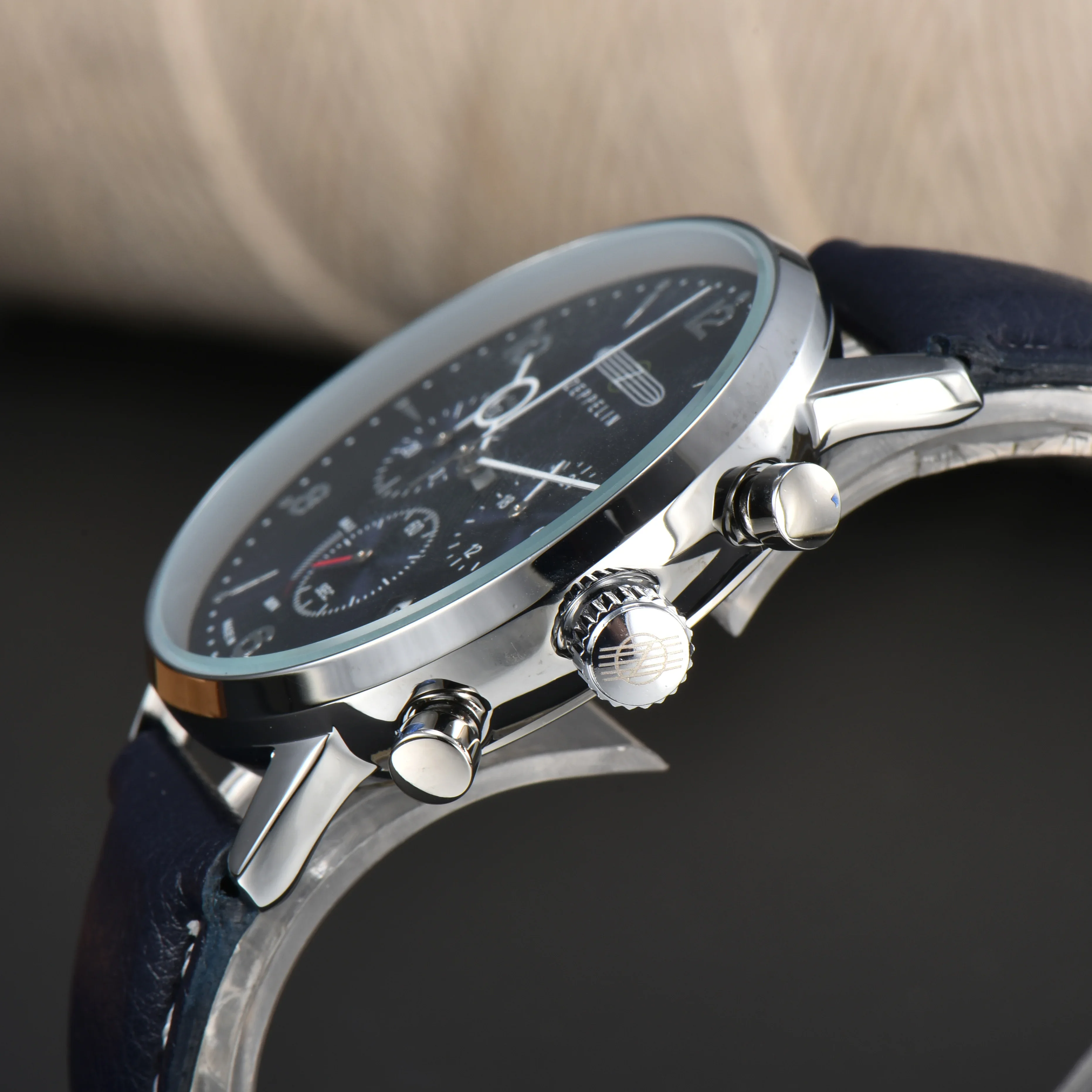 คลาสสิค เซเพลลิน ควอตซ์ วอทช์น - Luxury Watch Wallpaper บทวิจารณ์และราคา