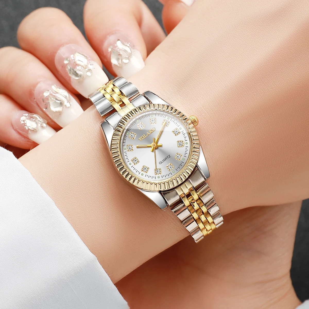 แฟชั่นไรน์สโตนผู้หญิงนาฬิกาควอ - Luxury Watch Organizer บทวิจารณ์และราคา