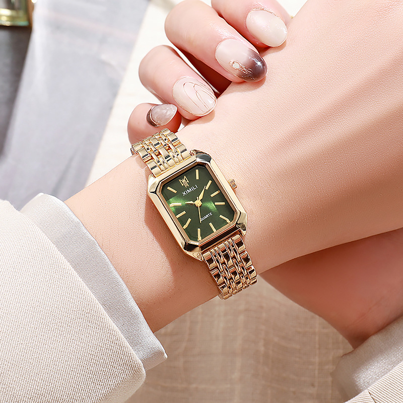 ผู้หญิงหรูหรานาฬิกาแฟชั่นสี่เห - Luxury Watch Girl บทวิจารณ์และราคา
